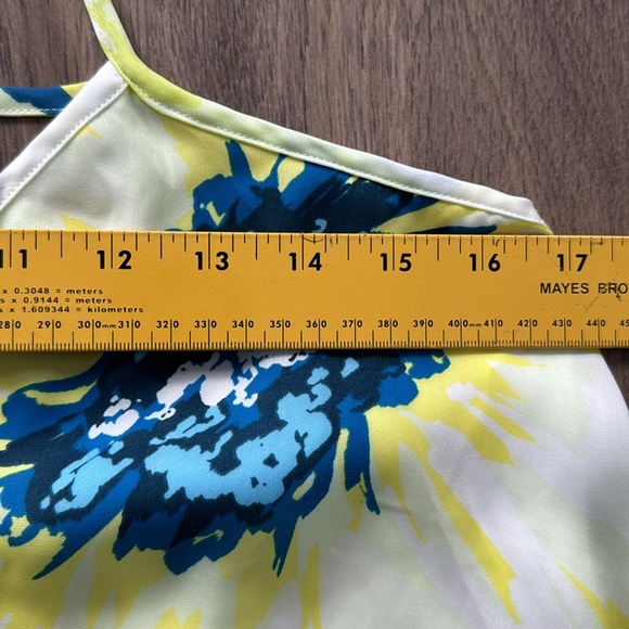 Guess Flowy Halter Tank Top in Sz Small - Picture 10 of 13